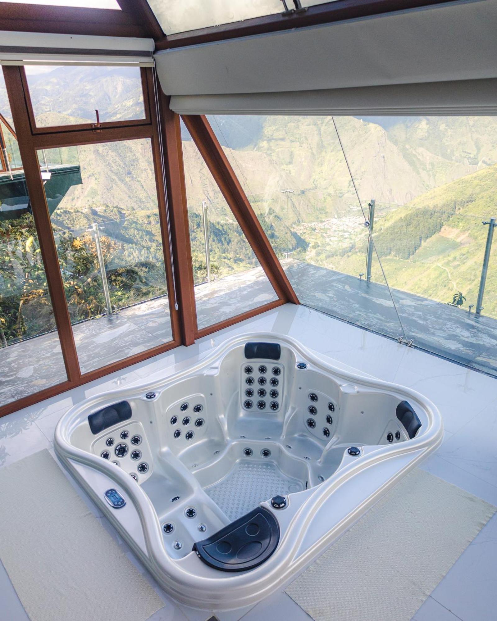Pachamama Ecolodge Banos De Agua Santa - Ecuador Zewnętrze zdjęcie